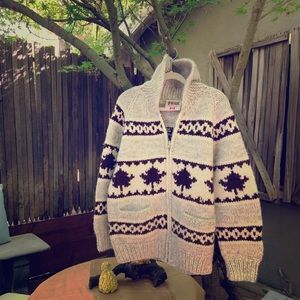 Men’s TUAK classic Cowichan zipper sweater